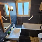 Salem's Treasure Manor Apartment